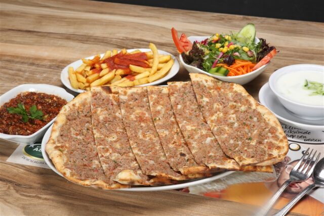 Kıymalı Pide