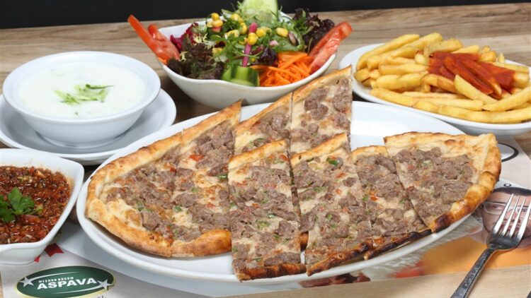 Kuşbaşılı Pide